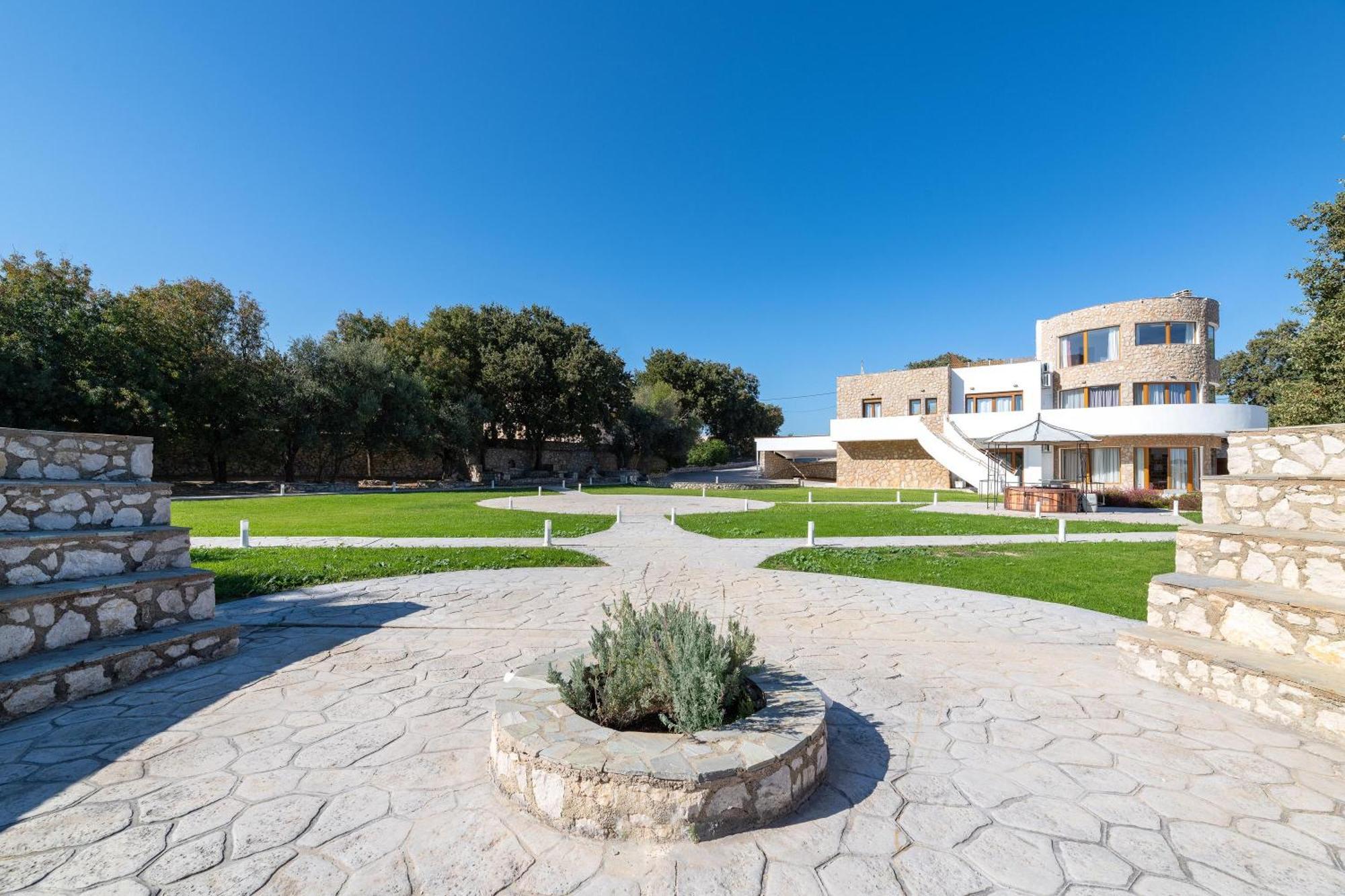 Hamilton Grand Koskinou (Rhodes)
